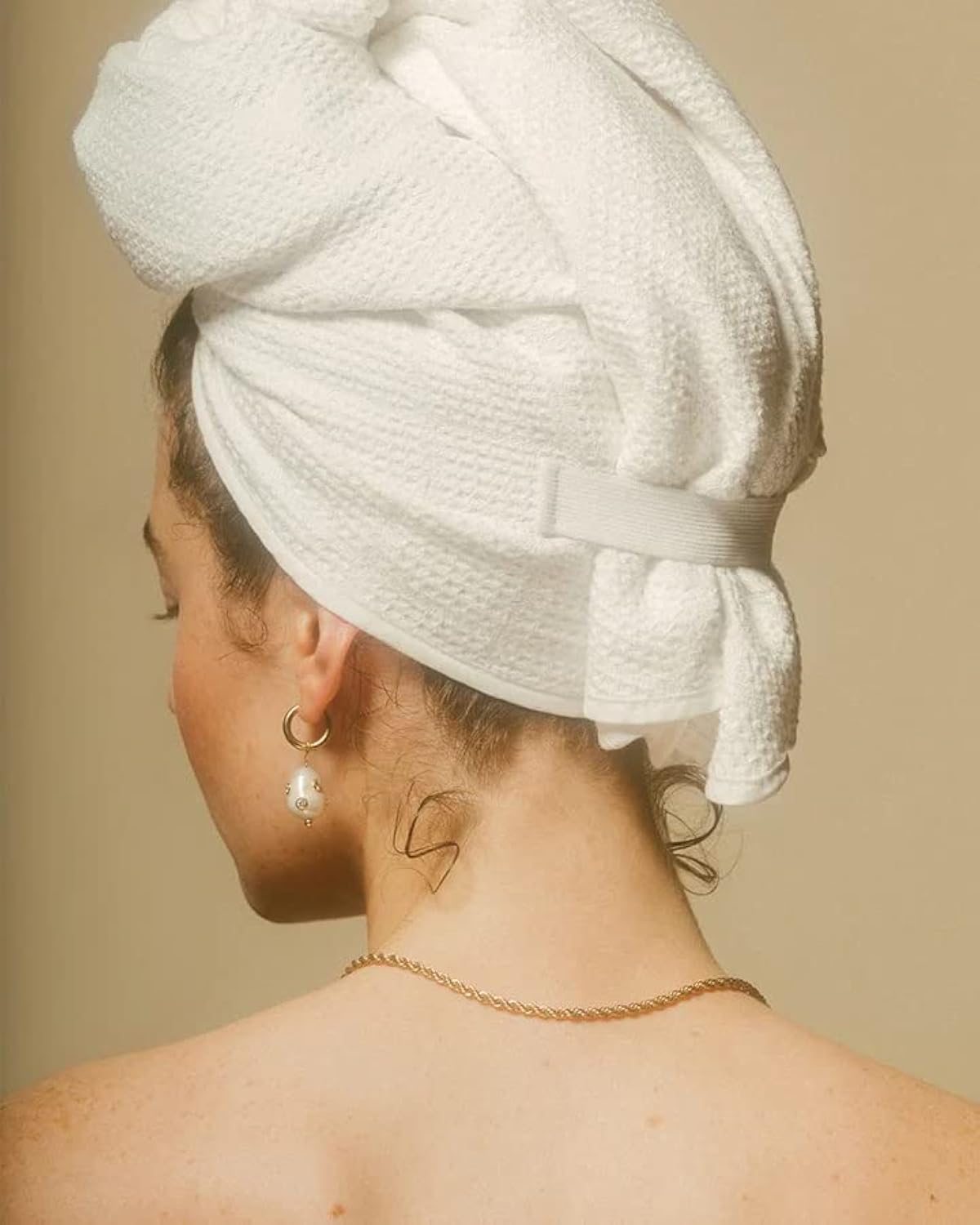 CROWN AFFAIR - Microfiber Hair Towel White 32x38 Inches