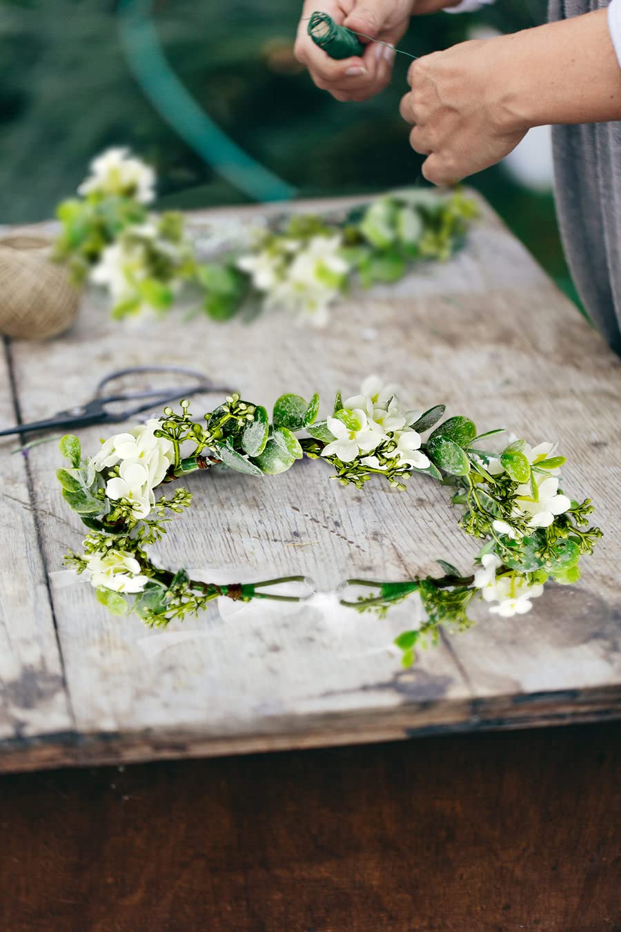 WOVOWOVO Green Leaf Flower Crown for Wedding and Birthday