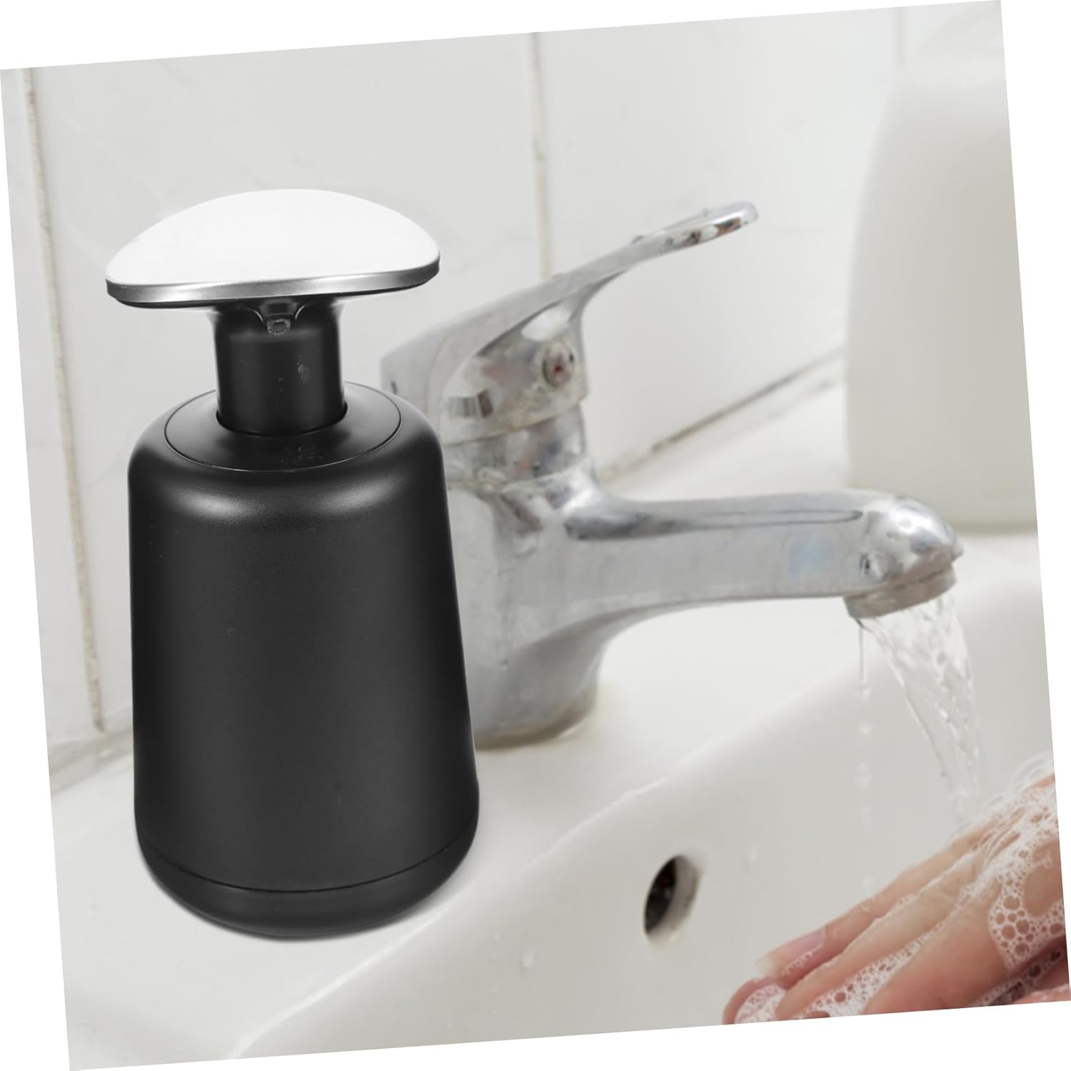 Refillable Lotion Pump Bottle for Bathroom Kitchen 1