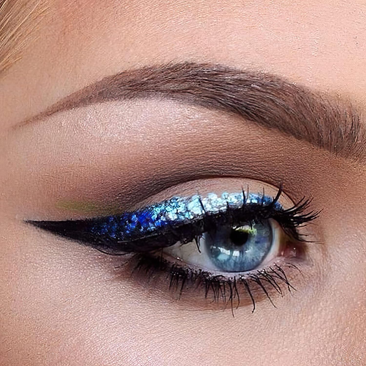 FOCALLURE Galaxy Metallic Glitter Eyeliner Pencil 1